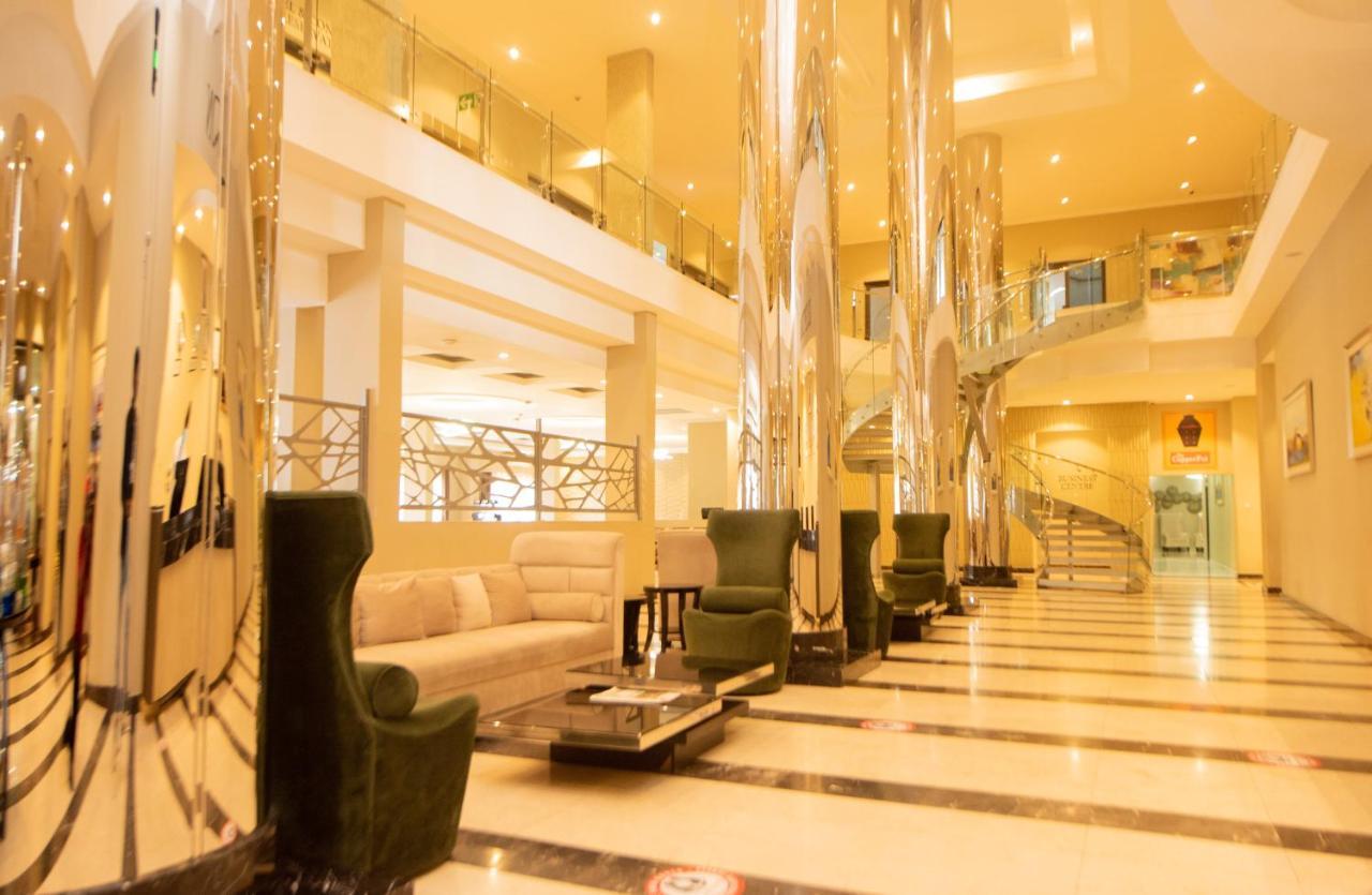 Crossroads Hotel Blantyre Buitenkant foto