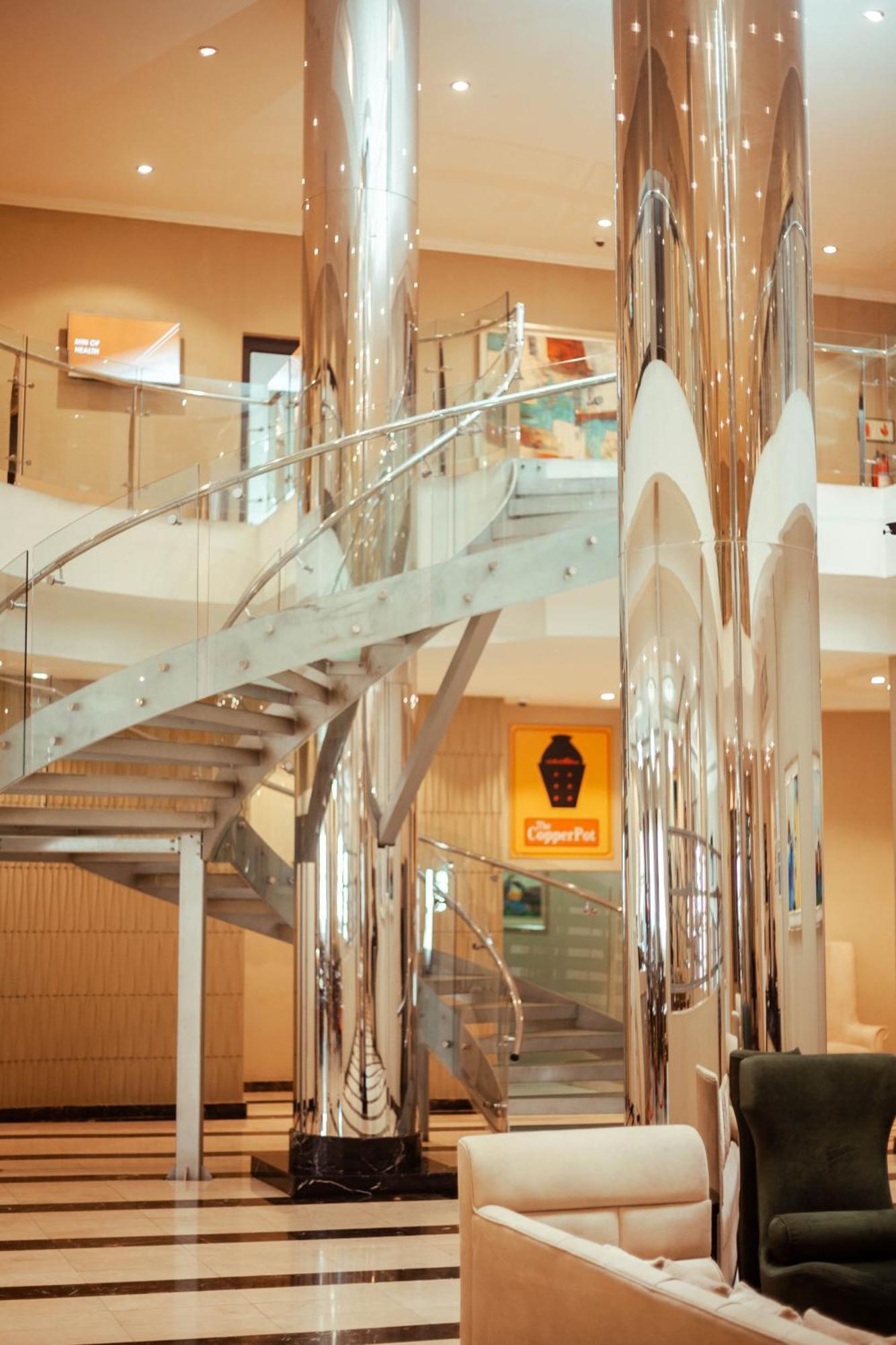 Crossroads Hotel Blantyre Buitenkant foto