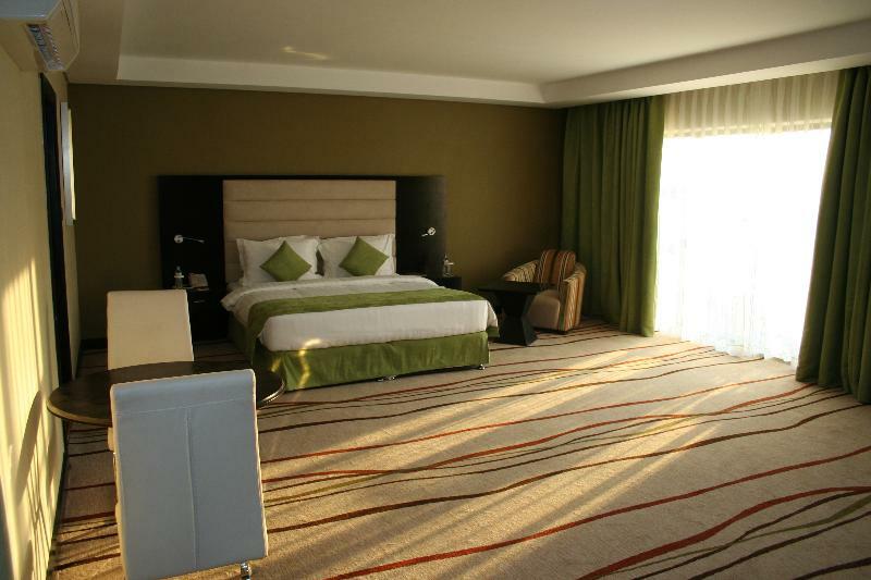 Crossroads Hotel Blantyre Buitenkant foto